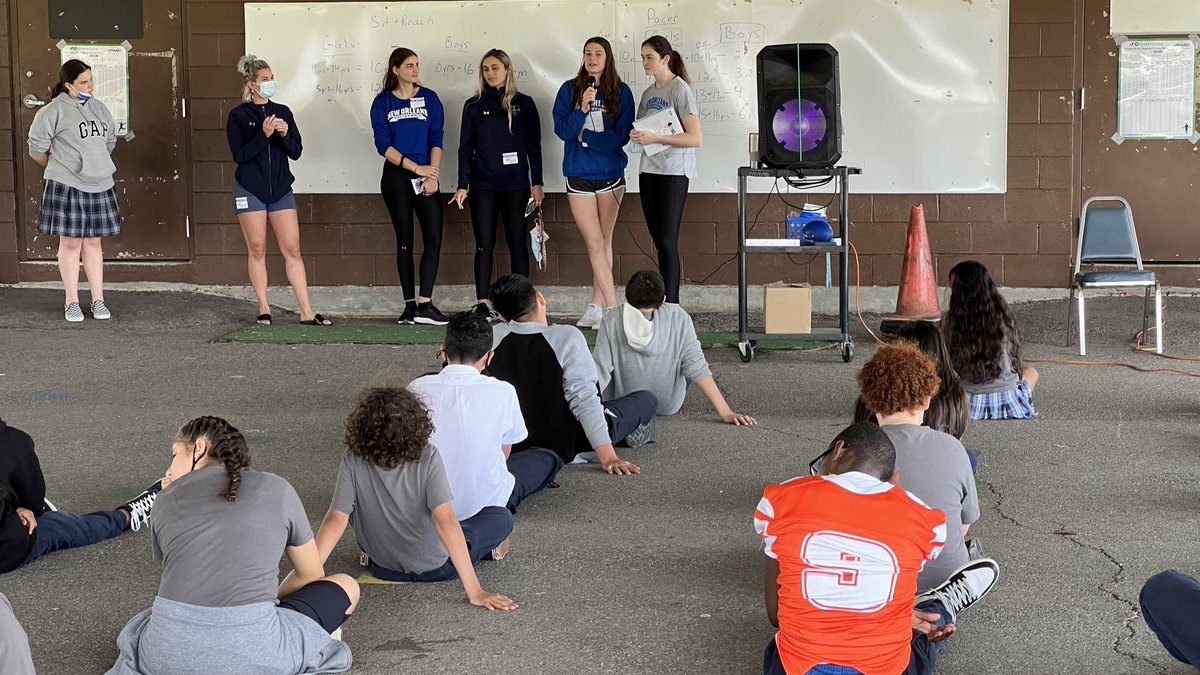 JPschools's tweet photo. .@UNOPrivateers volleyball team visited Bissonet Plaza Elementary today for #ReadAcrossAmerica event. Made time to speak w/ students about college life, wellness, working hard in the classroom &amp; on your passion. #ForwardTogetherJP https://t.co/WlS5333khV