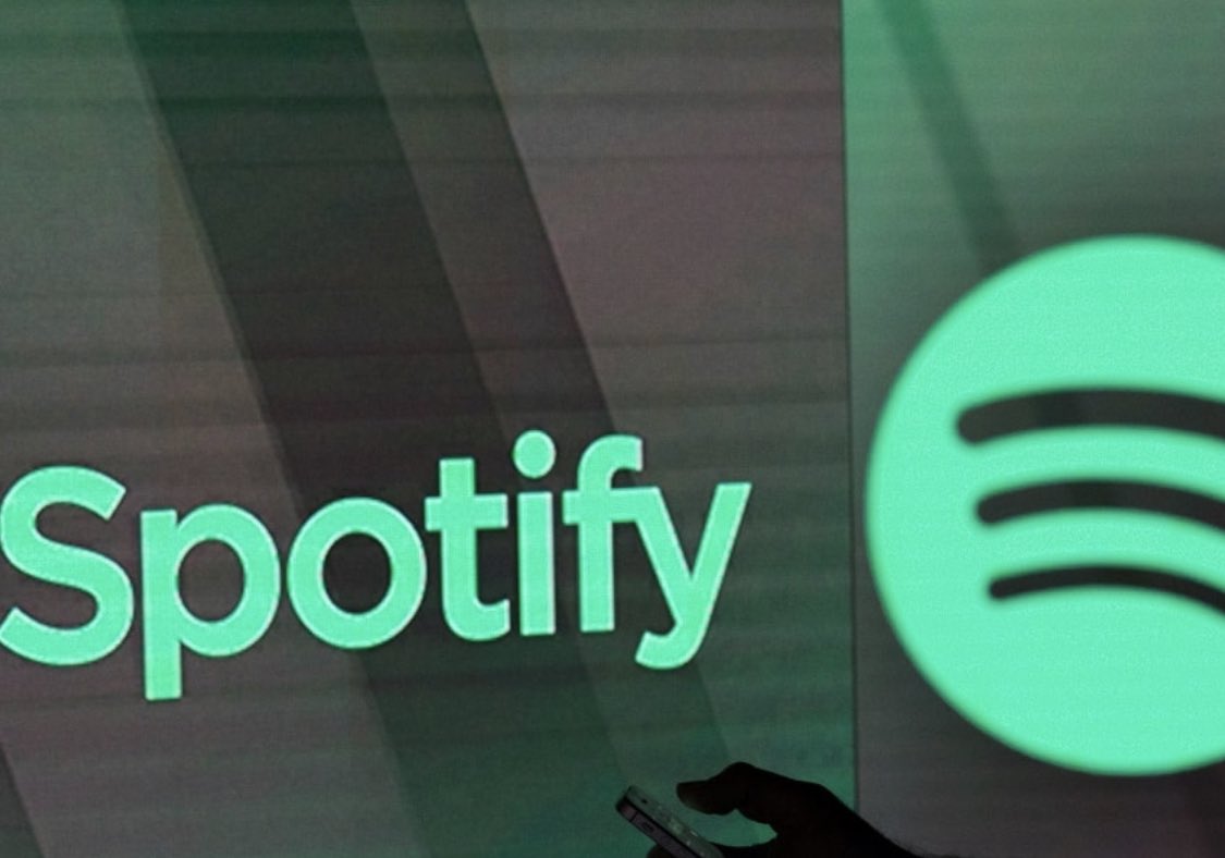 cryptobcncat's tweet photo. Spotify planea agregar NFTs a su servicio de streaming 🙀

Esto puede ser un bombazo tanto para los ingresos de los artistas como para la adopción cripto 😻 https://t.co/dM4enYdV63