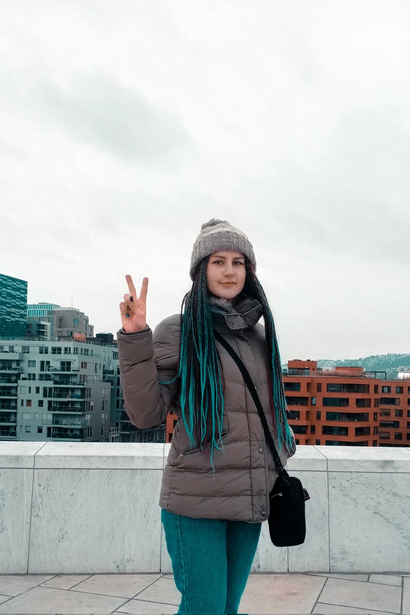 RedLiska98's tweet photo. NORWEGIAN 🇳🇴

I am helping here, my dear Ukrainian 🇺🇦

#Ukrainian #StandWithUkriane #SupportUkraine #StopPutin #StopRussianAggression #Norwegian #VOLONTARI #HelpUkraine #TogetherWeWin #together #TogetherWithRefugees https://t.co/dkH7nKfx4N