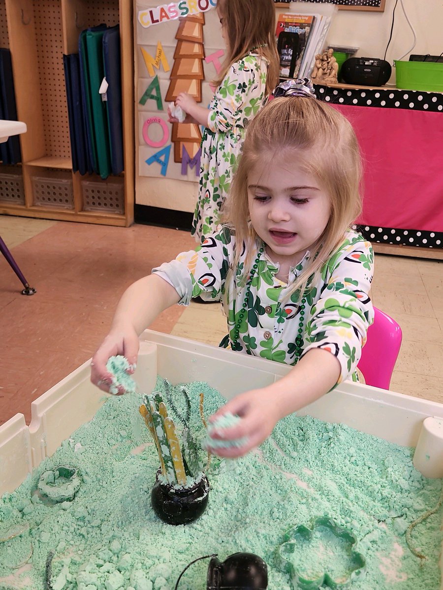 bssgr1's tweet photo. St. Patrick’s Week in PreK-3! Click Seesaw link to see more fun! @bsskndg  
 https://t.co/3MldRxeSw6 https://t.co/wiZ1YM9XWT