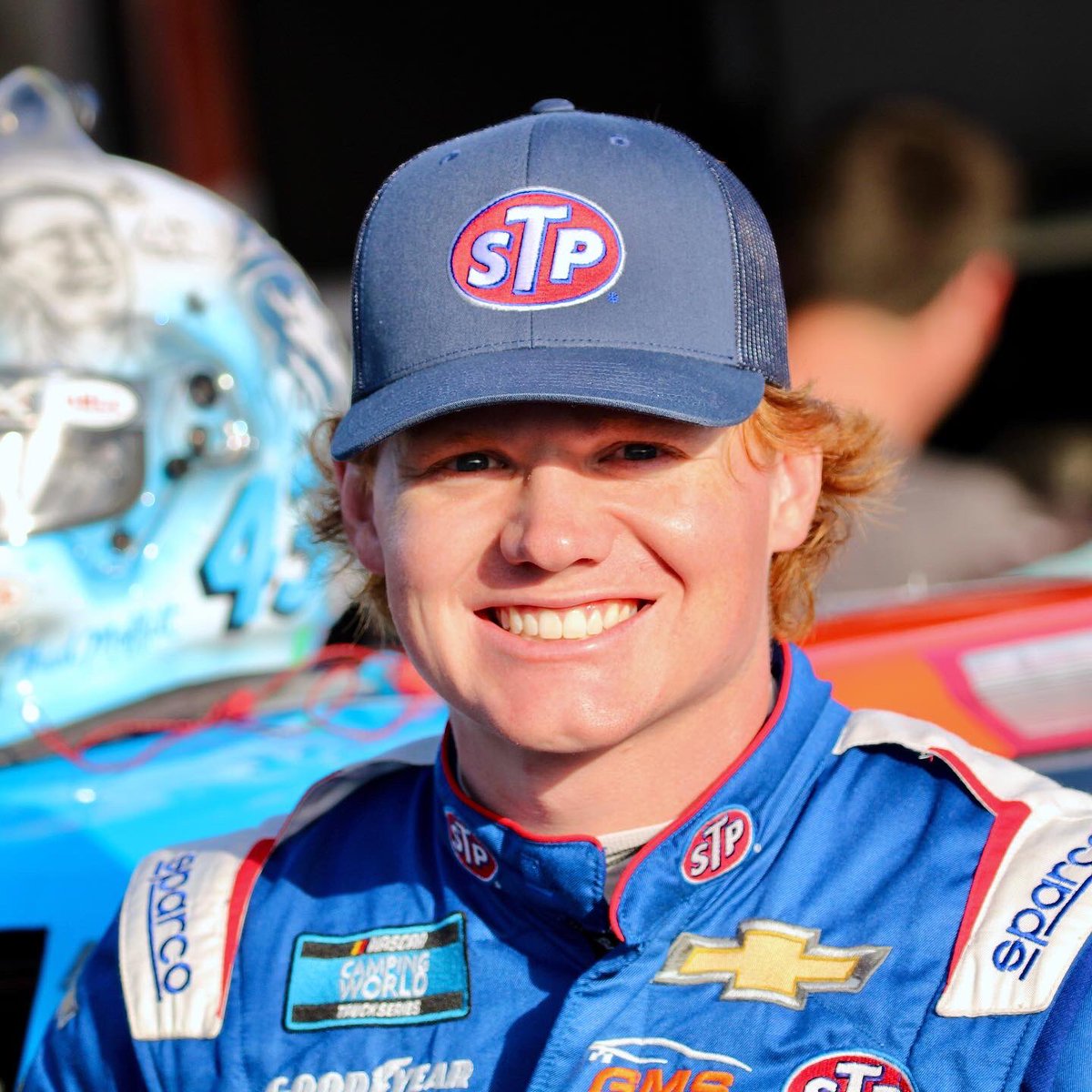 GoodysPowders's tweet photo. Tune in tomorrow 3/19 to watch @ThadMoffitt in the truck series at @amsupdates! Race starts at 2:30PM EST. Until then, enjoy these shots from the team at Daytona! 🏁 #GoodysFast https://t.co/q6EFjA2e2a