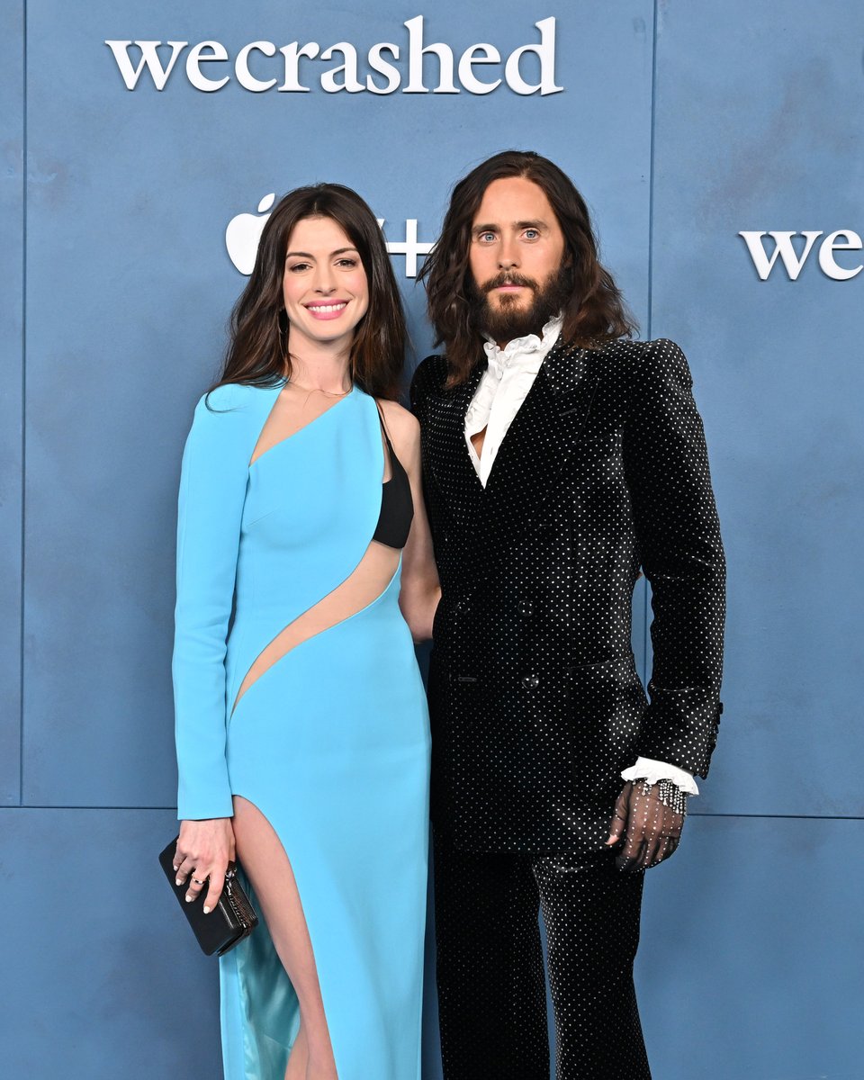 Did Anne Hathaway make a deal with the devil? She is literally aging backward. (📷: Getty Images)