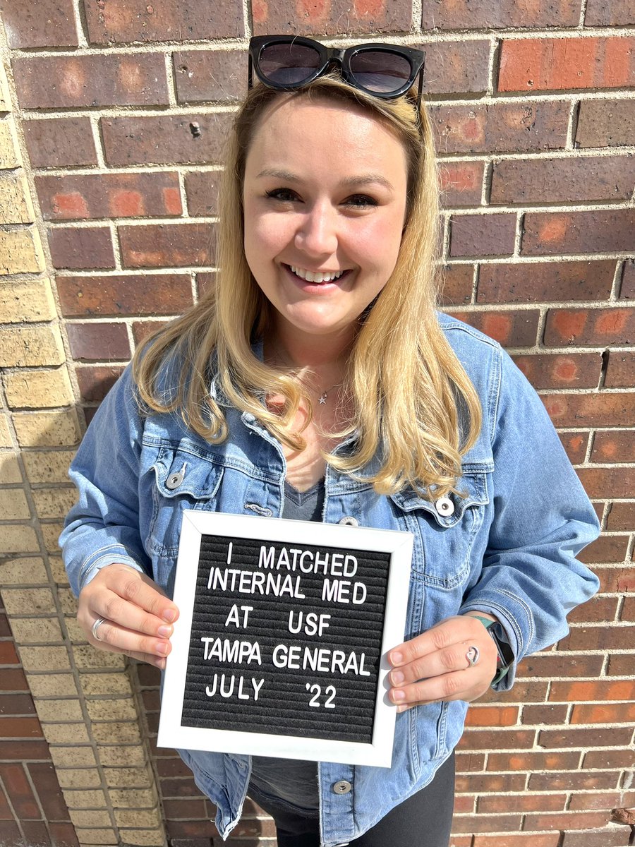 hgosnell_do's tweet photo. Beyond grateful and excited to have matched at @USFInternalMed!!! #MatchDay2022 #match2022 #lecommatch2022 https://t.co/sQ9NWg4h3E