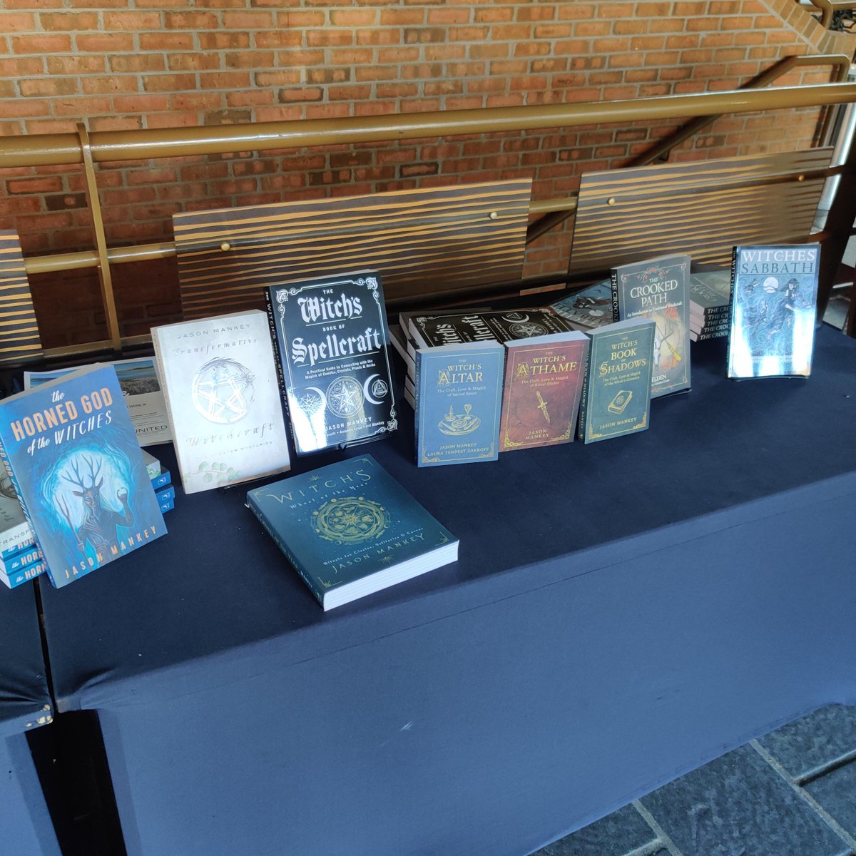 LlewellynBooks's tweet photo. More book signings at #Paganicon! @Panmankey and #Kelden join in the fun. Visit us and our many amazing authors for more signings, classes, and more! @TCPaganPride
@EnfysBook
@LilithDorsey
@LTempestZ @diana_rajchel
https://t.co/WNBirOMSEO https://t.co/2qDhqkqOQV