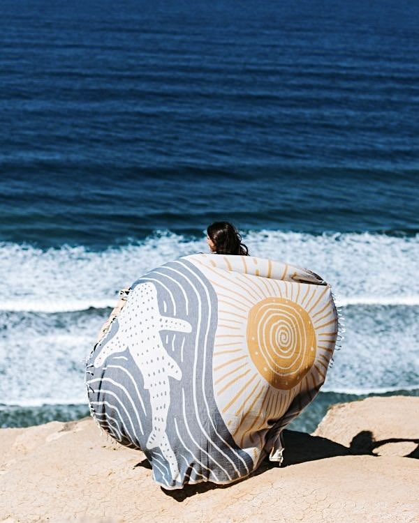 MySandCloud's tweet photo. Say HI to our new, fresh prints 🤩⁠
⁠⁠
It's time for longer days, getting out there, soaking up the sun and the fresh, crisp spring air.⁠⁠ 🍃🌼☀️

Discover all our new designs and colors. Hit the link in bio. 

Featured: Typus Whale Shark XL 🦈 

#sandcloud #savethefishies https://t.co/NaM4JnSXJc