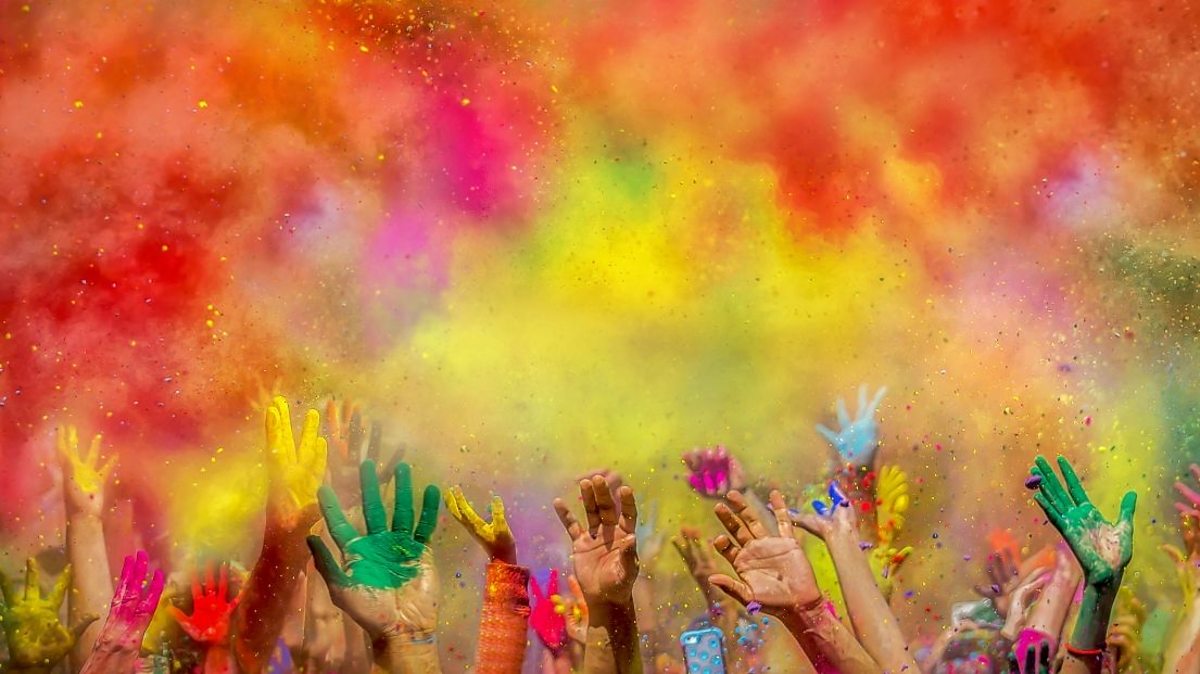 EastsidePrep's tweet photo. Today is Holi, or the Festival of Colors, which celebrates the triumph of good over evil in Hinduism. To those who celebrate, we hope it’s a great day! #EastsidePrep https://t.co/wuUgi6NUq1