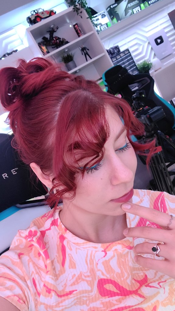 Nay.Tesseract tweet media