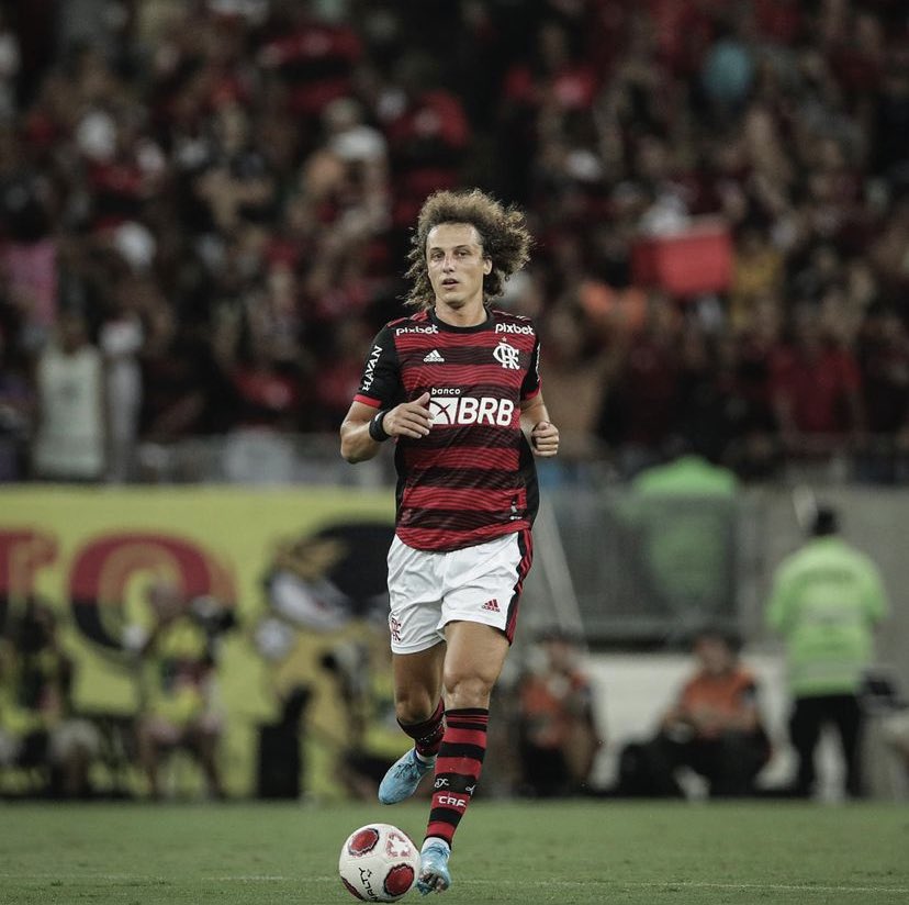 raflamello81's tweet photo. Acredite se quiser… David Luiz só errou UM passe até agora, em todo Campeonato Carioca. Bizarro! https://t.co/Jkqtm975a3