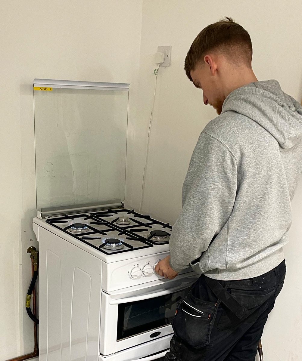 Gas Cooker Course (CKR1) at Stamford Gas Training ➡️ Wednesday 30th March ‼️ ONLY one space left! 

Secure your place👇🏼⁠
💻 stamfordgastraining.co.uk⁠
📞 01780 484335⁠
📧 bookings@stamfordgastraining.co.uk⁠
⁠
#gas #training #gastraining #bpec #acsgas #plumber #ckr1