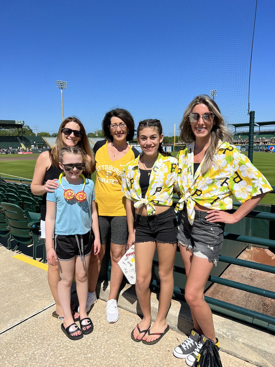 Kellywise22's tweet photo. @Pirates Thank you!! We had sooo much fun today!!! https://t.co/f7Vrqe65q5
