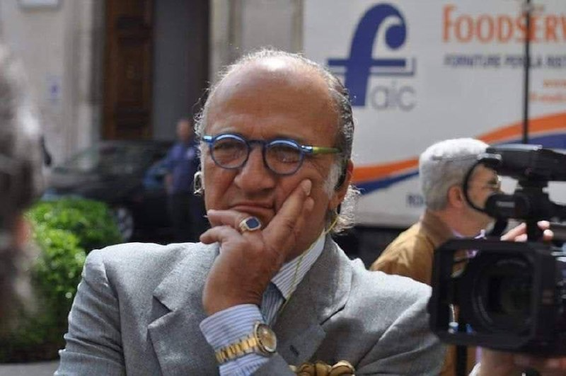 Adsvel's tweet photo. You know who that is?
The most powerful man in the world!
#Pepe #Orsini,
alias #Domenico #Napoleone #Orsini,
The #GreyPope 👽
- Head of the Rothschilds
- Head of the Rockefeller's
- Head of the Vatican
You won't see faces like this in the press....
Time to bring them out! 😎 https://t.co/FjFLIzYJ8L