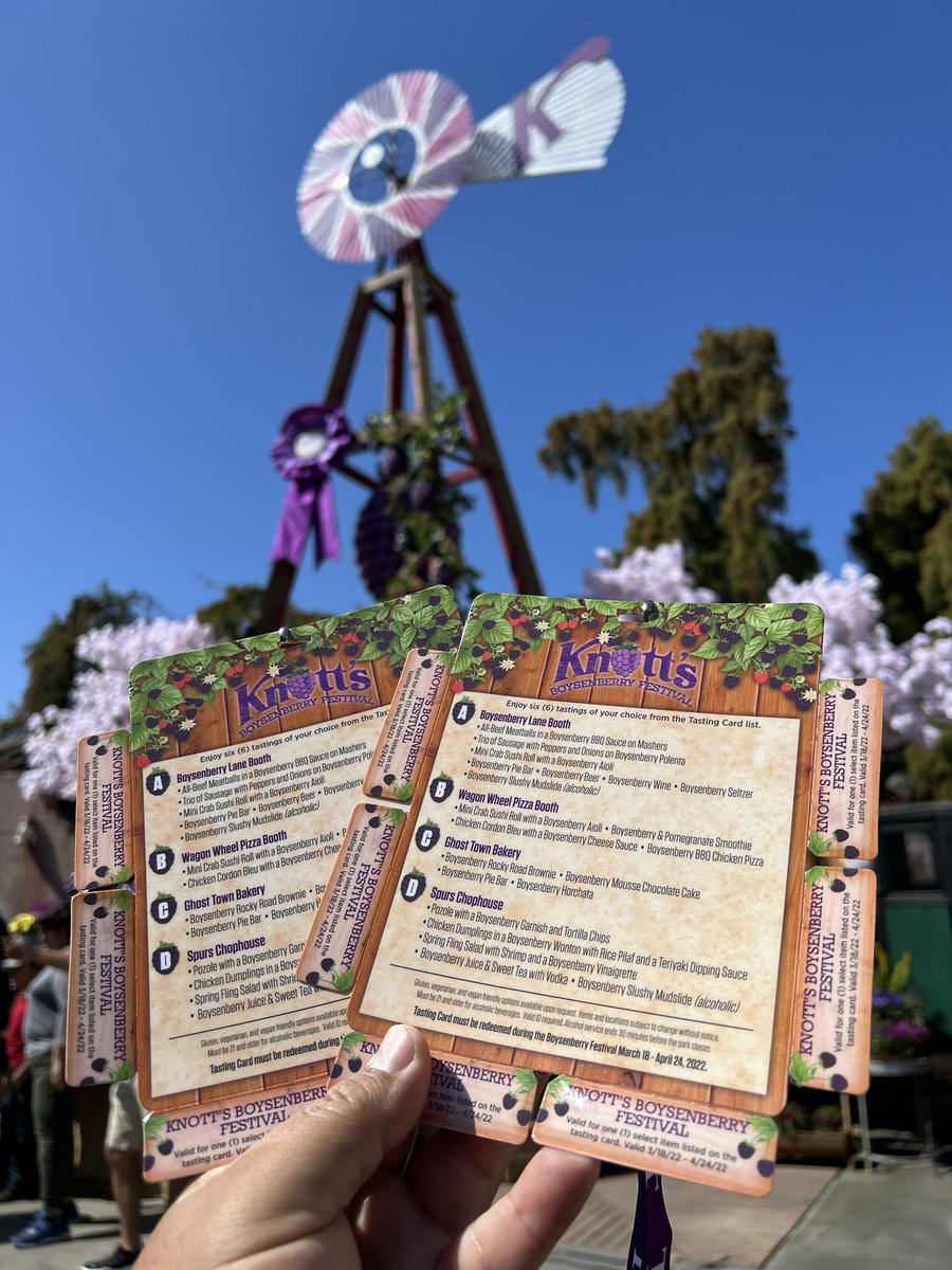 #knottsboysenberryfestival has been incredible so far at #knottsberryfarm