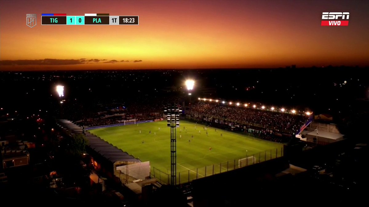 SC_ESPN's tweet photo. ¿Qué puntaje le ponemos a esta postal, @catigreoficial? 🤔 https://t.co/sAF3vRtOoV