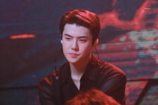hourlyohsehun's tweet photo. #SEHUN #세훈 @weareoneEXO https://t.co/SClDht0kip
