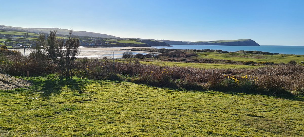 InventoriesMb's tweet photo. I bet you can't beat this view today! #newportpembs #anotherepc #lovewhereiwork https://t.co/YqXdNSQaHu