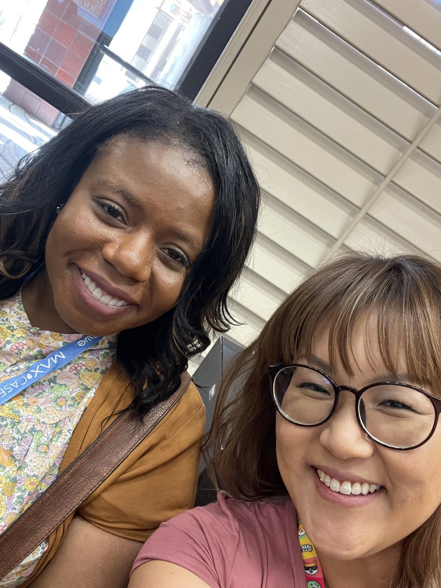 mrsjquinto's tweet photo. Hanging out with @TeacherCoats is a must at #springcue22! But we’re seriously having #geteglass envy! 🤩 #springcue https://t.co/nAQFJncSqJ