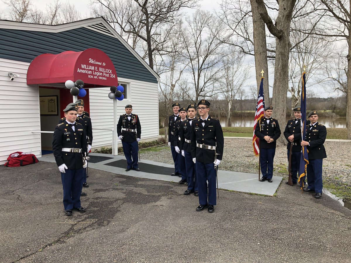 PowhatanHS's tweet photo. The JROTC picked the perfect evening for the Military Ball! https://t.co/aBBy7pg434