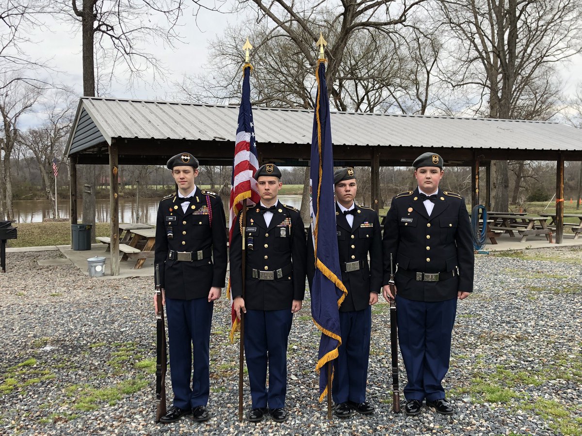 PowhatanHS's tweet photo. The JROTC picked the perfect evening for the Military Ball! https://t.co/aBBy7pg434