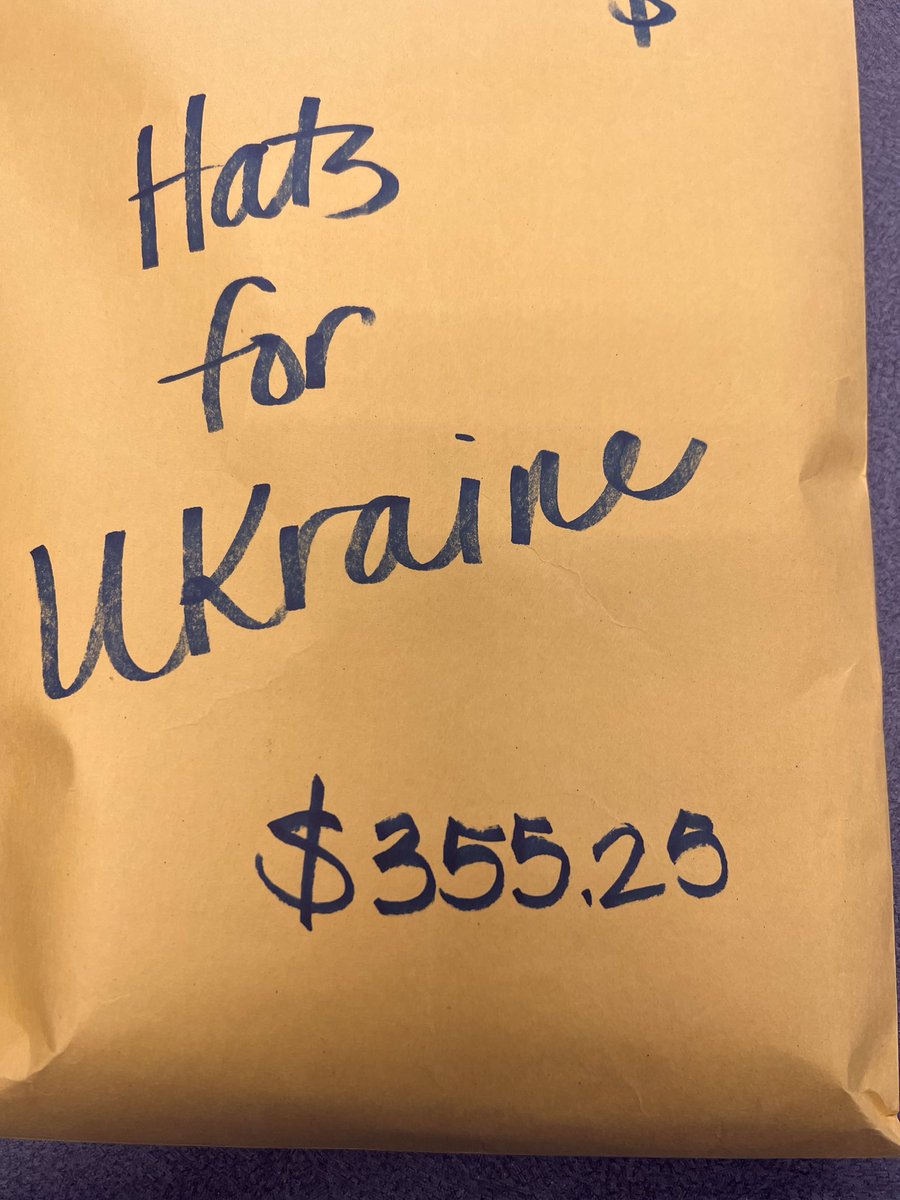 WildcatsLogan's tweet photo. Thanks to all students and faculty of Logan Elementary for raising funds for Ukraine by donating a dollar to wear a hat today! Wildcat support is incredible! #AASD #LoganWildcats https://t.co/PeZc14np12