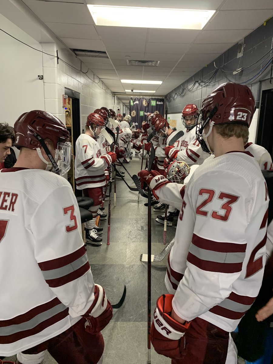 UMassHockey's tweet photo. Go time 😤

#NewMass X #Flagship 🚩 https://t.co/gJJfNFQrdw