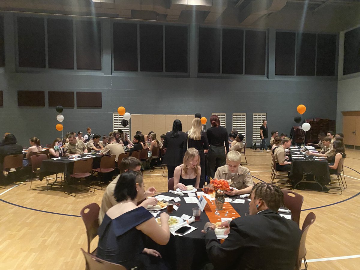 RiceThatRuns's tweet photo. Military Ball underway for Tabb ROTC.  #totalTabb https://t.co/t0F3MEtQHA