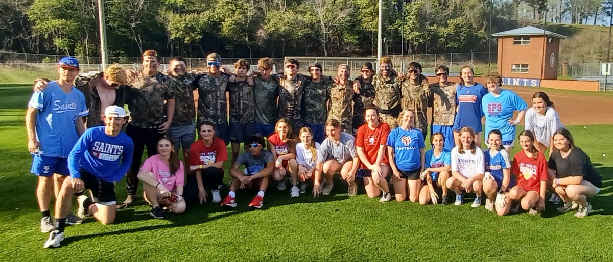 st_pauls_sb's tweet photo. 💙❤Coach Robbins and the baseball team caught our girls off guard during practice with a water balloon fight! What a way to end such a busy week! @stpaulsmobile is a special place ❤💙 #saintssoftball #saintsbaseball #waterballoons #snipergang #sps #gosaints https://t.co/WRBc0wemuB