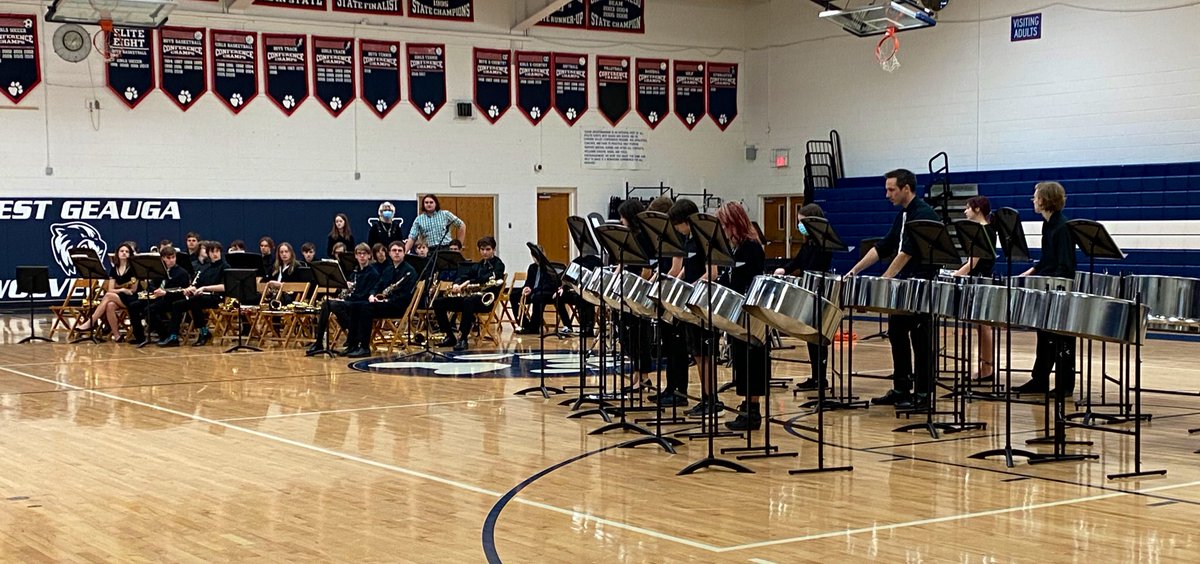 westginteract's tweet photo. The Interact Club is sponsoring the Steel Band/Jazz Band benefit concert tonight to raise money for The Music Guerilla! We have amazing bands, amazing raffle prizes, and amazing volunteers. Thanks to all who came to support us! https://t.co/Txa4oI4ohH