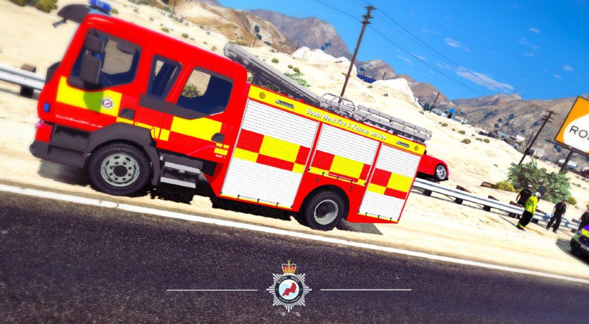 ARG_SWRPC's tweet photo. Emergency Services had a big night tonight! Collisions Investigations were on with the situation where 3 vehicles had fled from the police. @SWRPC_3077 was busy dealing with that along side @SWRPC_7100, @SWRPC_3077 and a few others! https://t.co/n86YyBbD5W