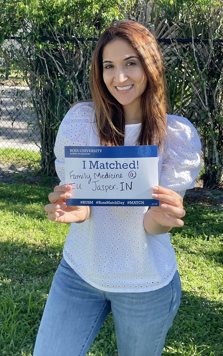 ssidraaa's tweet photo. I’m going to be a family physician!! Excited for this next chapter! #MatchDay2022 #FMRevolution https://t.co/deG0PcqwMF