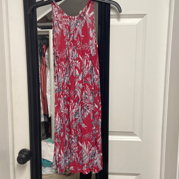 weasley034's tweet photo. So good I had to share! Check out all the items I'm loving on @Poshmarkapp #poshmark #fashion #style #shopmycloset #loft #tianello #anntaylor: https://t.co/X3EITfku4N https://t.co/Czg1jzav2n