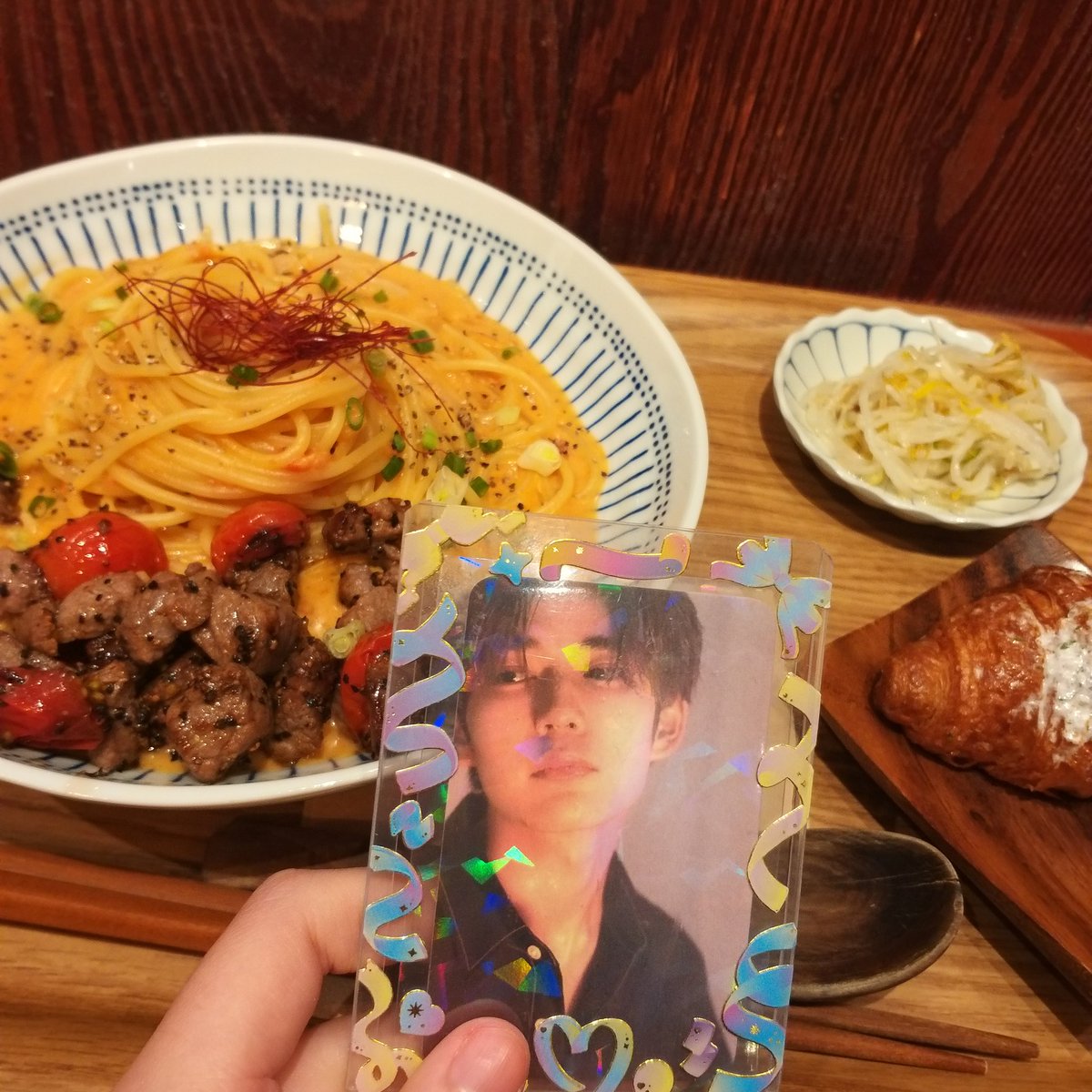 맛점💛💛 사실 아크스타 찍어보고 싶어서 파스타 먹으러 왔다고 해도 과언이 아닌 ㅋㅋㅋㅋㅋ