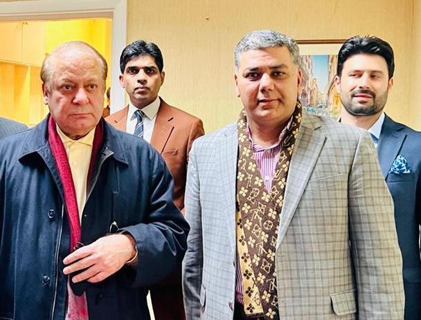 TariqSubhaniSKT's tweet photo. ضلعی صدر پاکستان مسلم لیگ ن چوھدری طارق سبحانی کی قائد محترم میاں محمد نواز شریف سے لندن میں ان کی رہائش گاہ پہ دوبارہ ملاقات۔ قائد محترم میاں محمد نواز شریف کے ہمراہ مقامی مسجد میں نماز جمعہ ادا کی۔ https://t.co/jcgRNkQbS2