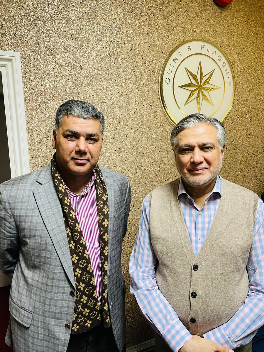 TariqSubhaniSKT's tweet photo. ضلعی صدر پاکستان مسلم لیگ ن چوھدری طارق سبحانی کی قائد محترم میاں محمد نواز شریف سے لندن میں ان کی رہائش گاہ پہ دوبارہ ملاقات۔ قائد محترم میاں محمد نواز شریف کے ہمراہ مقامی مسجد میں نماز جمعہ ادا کی۔ https://t.co/jcgRNkQbS2