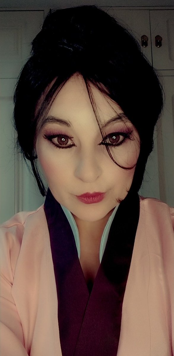 BeatrixC13's tweet photo. @LadyDevilrose Hola!!! Me sumo al cosplay de Disney con Mulán ☺🐉 https://t.co/tb11llzBvB