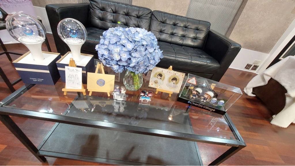 ตามไปกดไลก์กันเยอะๆนะคะ ขอบคุณพี่เฌอกับน้องสิคเหมือนกันที่มอบรอยยิ้มให้กับพวกเราเสมอ 🏡🤍

จะซัพพอร์ตไปเรื่อยๆเลยนะคะ🌙☀️

ชมบ หัวใจ ฌส 🫶🏻

#CherSicxFANDOMLIVE
#CherprangBNK48 
#MusicBNK48 
#เฌอสิค