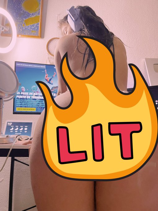 Quien me da carry?🥺🥺🥺🥺 Suscr&iacute;bete si quieres verla completa ❤️&zwj;🔥 https://t.co/vxJIzABSw2 ❤️&zwj;🔥 https://t<a href="/tag/nuevafotodeperfil"class="tags"><span>#nuevafotodeperfil</span></a>