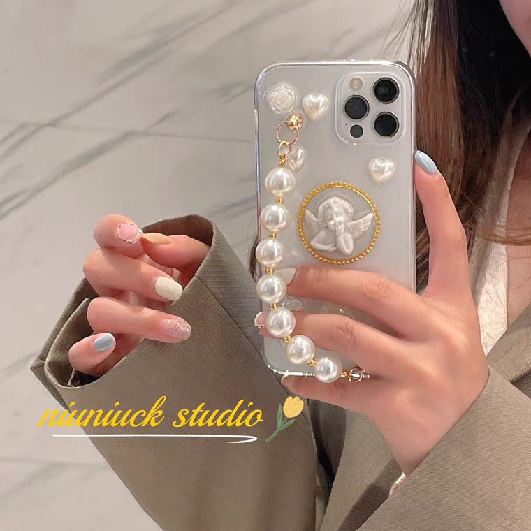 mooncomb09shop's tweet photo. 빈티지 케이스 수요조사

저 이거 사려고요. 제 노란색 아이폰 색을 넘 보여주고 싶어서 투명으로 찾앗어요❣️

수요조사 참여는 RT+마음❤️ https://t.co/0JmjCuJr67