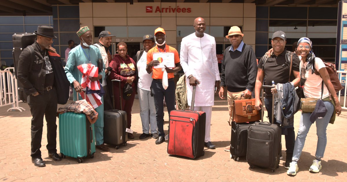 ATouristique's tweet photo. L’ASPT et la compagnie nationale 
@FlyAirSenegal reçoivent des professionnels du tourisme américain, membres du Harlem Tourism Board (Office du Tourisme de Harlem), dans le cadre d’un voyage de familiarisation avec l’offre touristique de la destination Sénégal.
@Harlem_Tourism https://t.co/WU66NbkStD