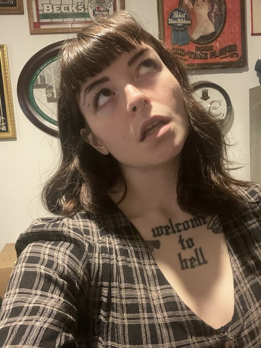 hello please help me decide https://t.co/MN0vbNFVlm<a href="/tag/newprofilepic"class="tags"><span>#newprofilepic</span></a>