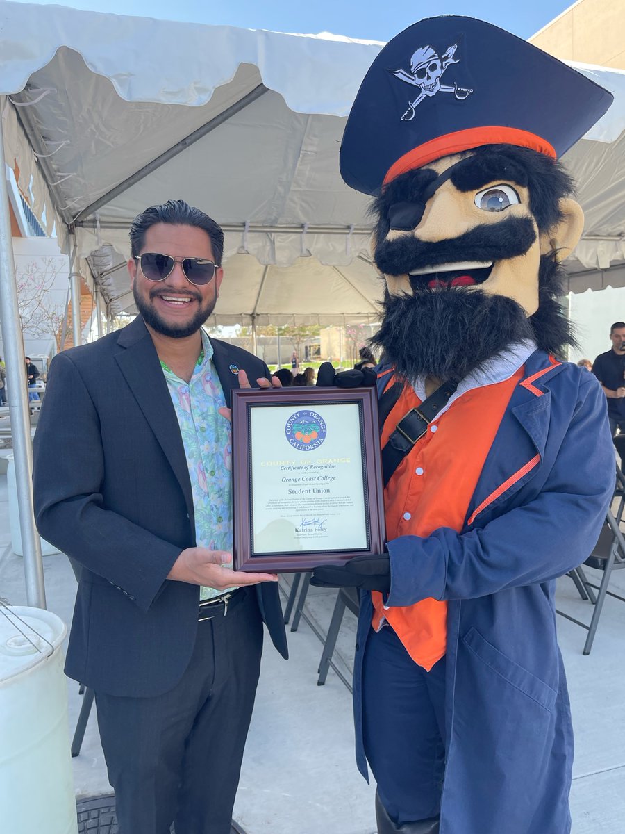 SupervisorFoley's tweet photo. Check out our weekly newsletter and learn about our work in the County and your community! Read more: https://t.co/6tg6nQ1o6N
#OrangeCounty #OC #TheOC #BoardOfSupervisors #SupervisorKatrinaFoley @mayor_sarmiento @AsmCottie @latimes @TheDailyPilot #newsletter https://t.co/50914iGcA6