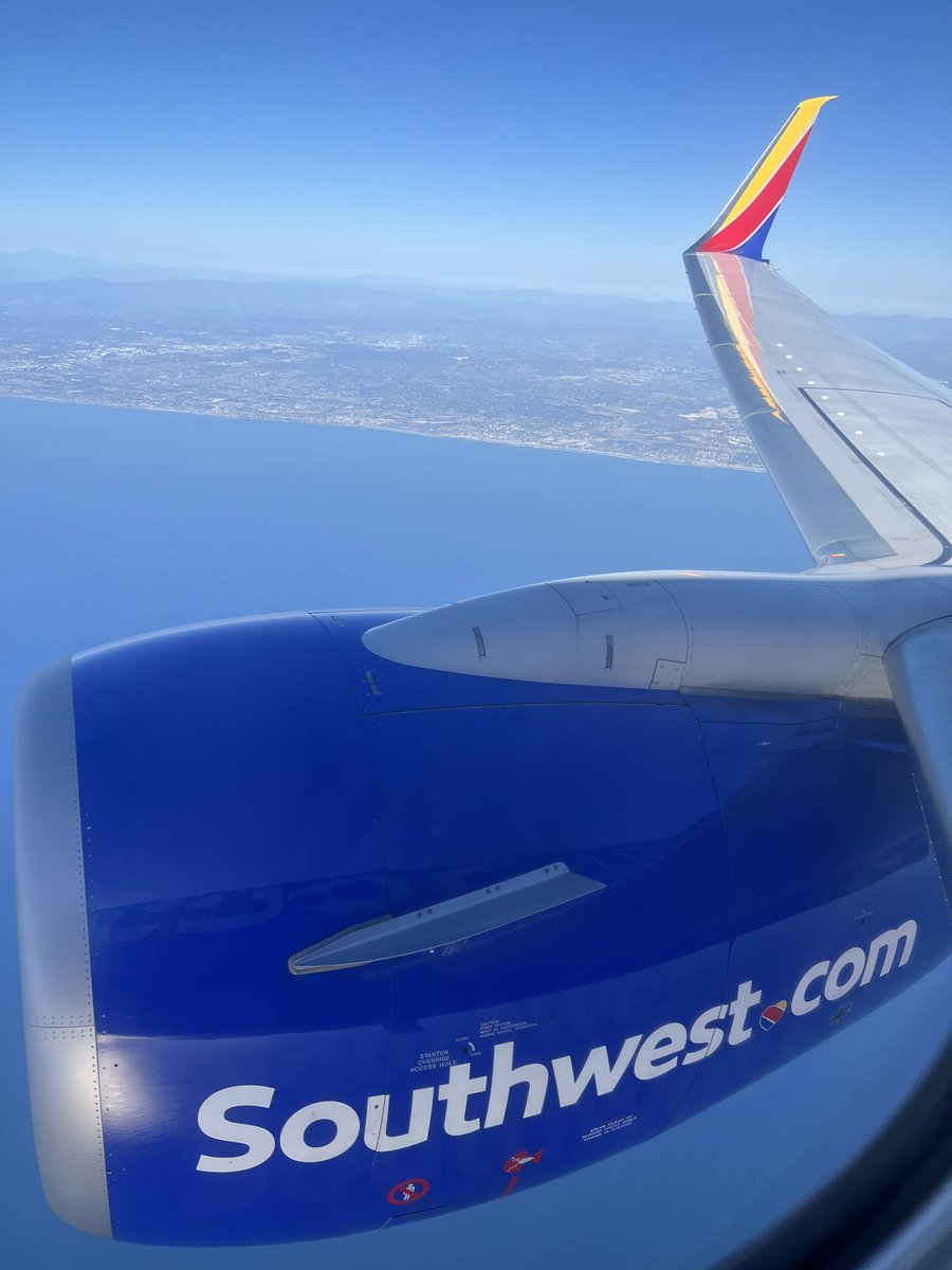 DanielleItani's tweet photo. 💙❤️💛 #SouthwestHeart #flight777 #SanDiego #LasVegas 
#Vegas #FridayVibes  @SouthwestAir https://t.co/6y6jF188kX