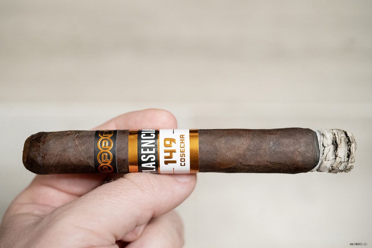 AshCigarsKC's tweet photo. New to the humidor! One of the best smokes you will have Plasencia Cosecha 149 Azucualpa. You won't be disappointed. https://t.co/wEDt09M5y0 https://t.co/dEFRQBuDug