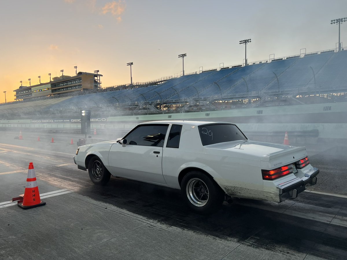 WFOJoe's tweet photo. #FastLaneFriday @HomesteadMiami March 2022. https://t.co/oT5Nj6hw3J