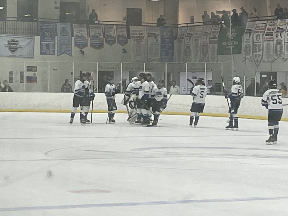 sharks_ice's tweet photo. Heck of an effort but we fall to Plant 5-2. Looking forward to even more excitement as the year goes on! #GoSharks🦈 https://t.co/XHkiUbhpFT