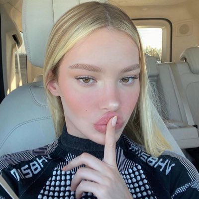 lvsfalcone's tweet photo. #NuevaFotoDePerfil https://t.co/GTIstNj6IK