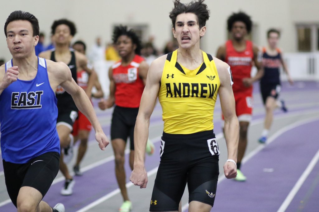 Anthony Vassolo with an inspiring 2nd place finish in the 400 with a time of 53.74

The face of a competitor ⚡️⚡️