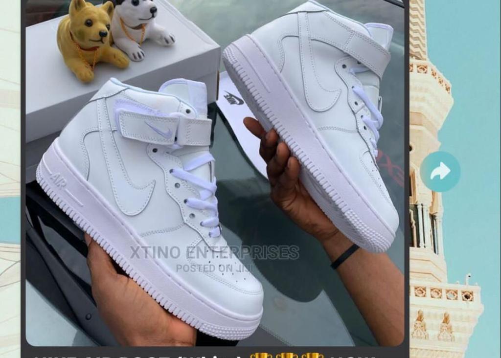 ZabethStores's tweet photo. Need a store where you can get that Sneakers you love and cherish? Zabeth stores is the right plug you can always run to.
#SimpleandClassy
#Zabethstores https://t.co/2Edpqz7hST