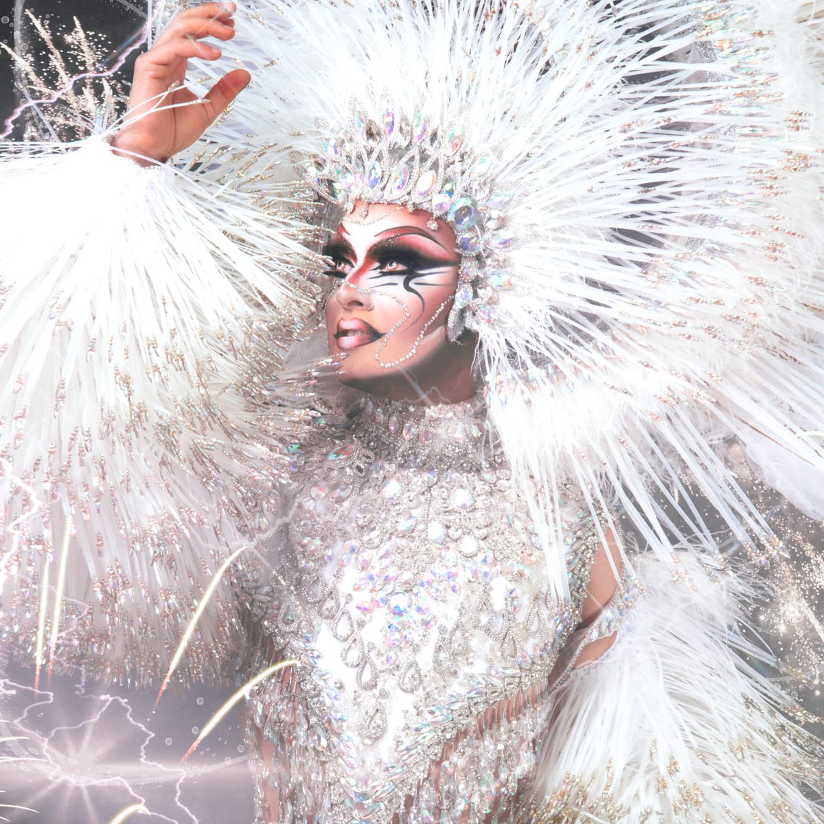 DragVulcano's tweet photo. ¡POR FIN, CARIÑO! 🎉😭
•
Después de 10 años, mi sueño hoy se hace realidad. Gracias, gracias y mil gracias!!!!
·
@lpacarnaval
#DragQueen2022 #DragQueenLPGC #LasPalmasDeGranCanaria #LPGC #Carnaval #DragVulcano #PorFin #MiSueño #LaVulcanoCariño #DragRaceES #TeamVulcano https://t.co/pVQPciAkm9