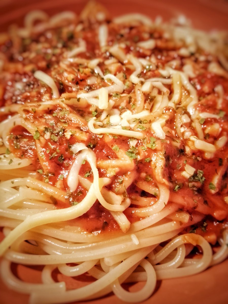 alfvengador's tweet photo. Noche fresca, ideal para una buena pasta... #Fileto #photographer https://t.co/ppqyLk00Wo