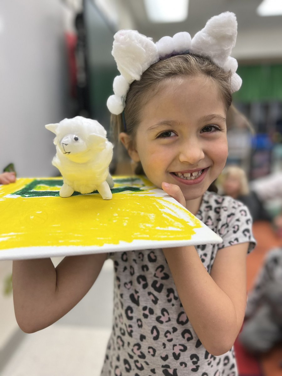 jmccroskeycb's tweet photo. My students taught their peers about sheep, horses, chicks, and farm dogs. @CBElementary #cbseastars #kindergarten https://t.co/HwfQkqoEZ2
